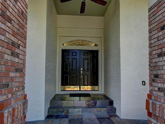 4th image of 1299 E Lake Dr