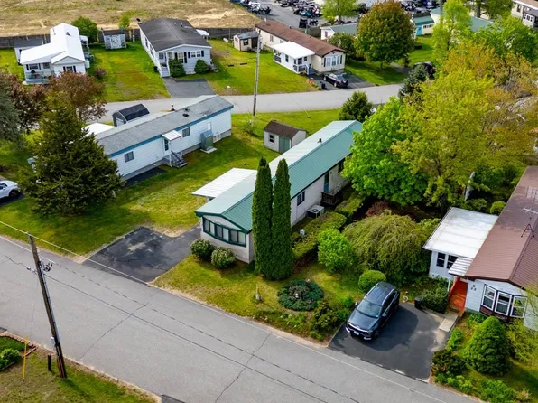 290 Calef Highway #D23, Epping, NH 03042