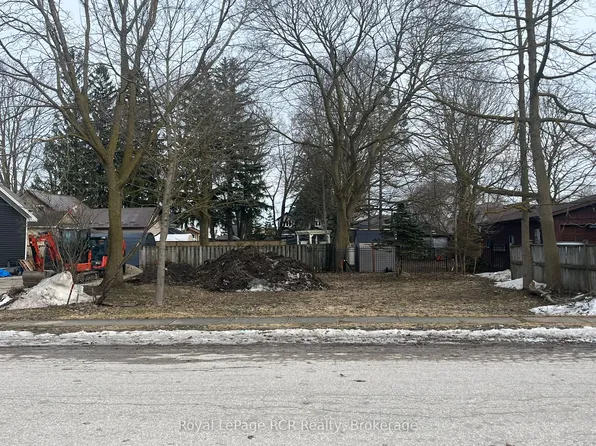 240 Cumberland St, Minto, ON N0G 2P0