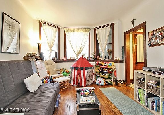 3rd image of 5031 W Cullom Ave