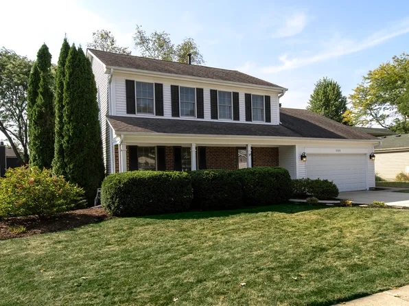 1121 Tracy Ln, Libertyville, IL 60048