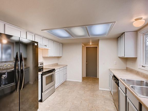 4th image of 12824 N Lake Dr
