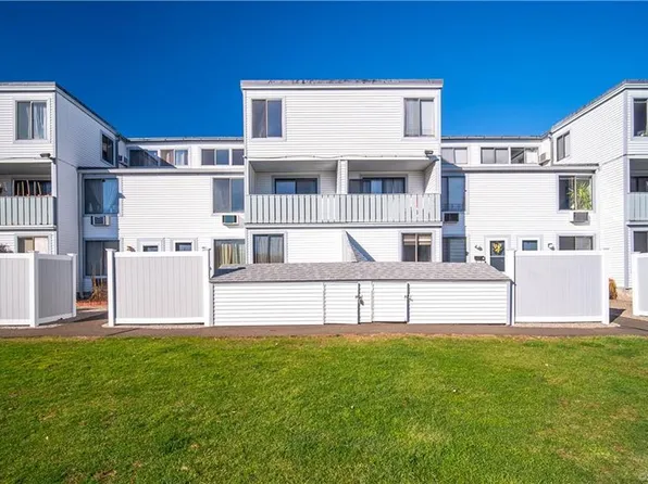 18 Hamre Lane #C, Branford, CT 06405