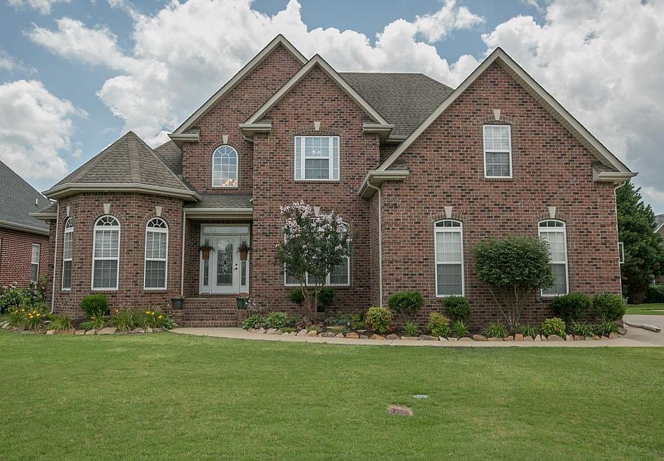 1st image of 3317 Geneva Dr