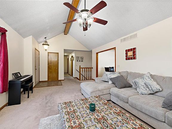 4th image of 5104 NW Mariner Cir