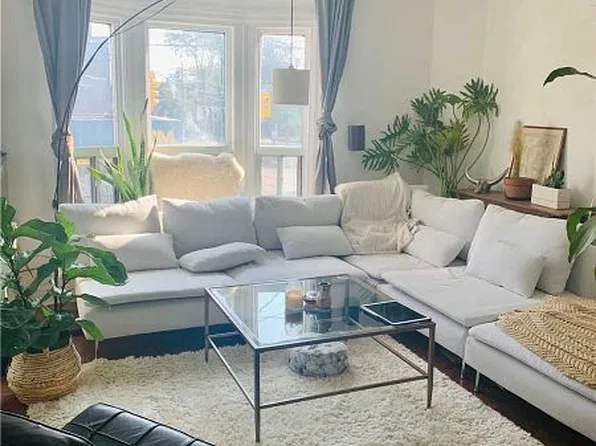 68 Howard Park Ave Floor 2, Toronto, ON M6R 1V6