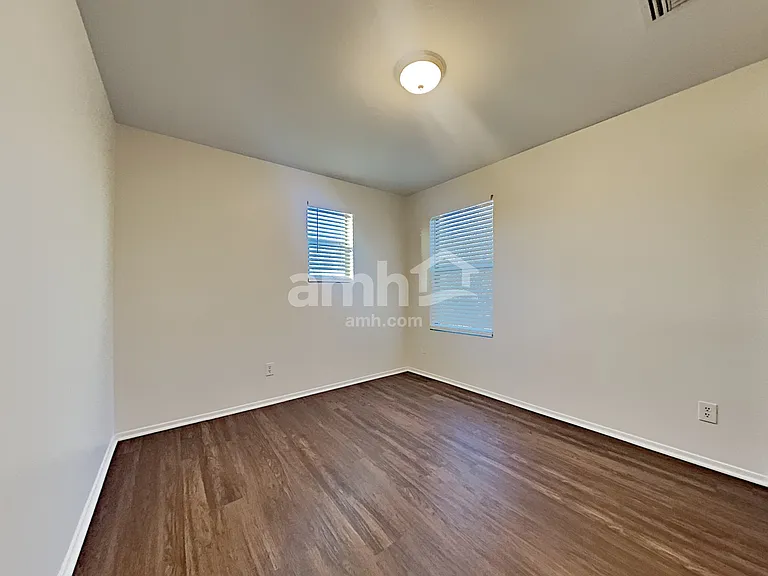 902 E Autumn Harvest Pl — Photo 17