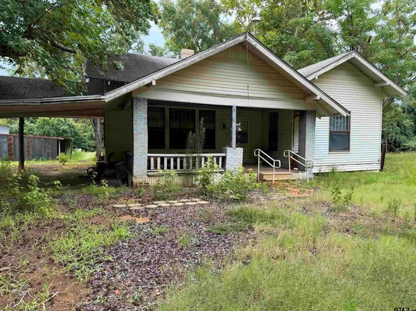 204 County Road 3212, Jacksonville, TX 75766