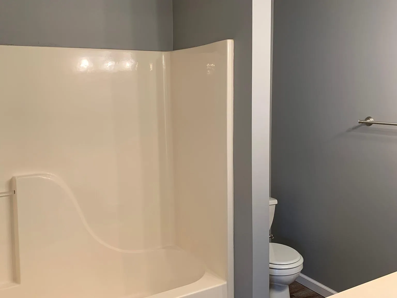 103 Creekwood Dr — Photo 2