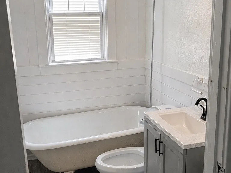 2315 Portland Ave #3 — Photo 6