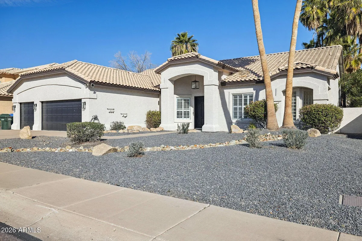 Building Photo - 2732 E Hillery Dr