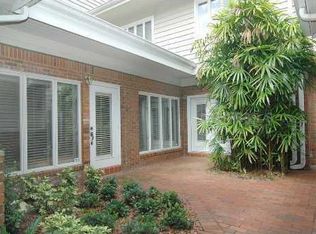 4913 Pilgrims Path Way, Tampa, FL 33611
