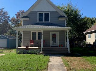 22 6th Ave SE, Oelwein, IA 50662