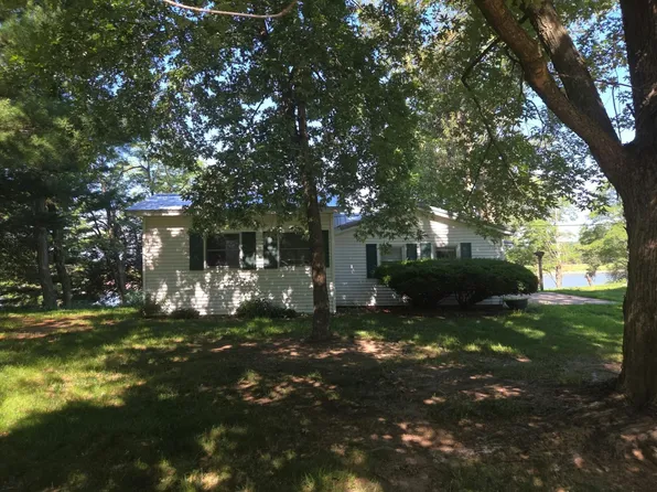 930 42nd St, New Boston, IL 61272