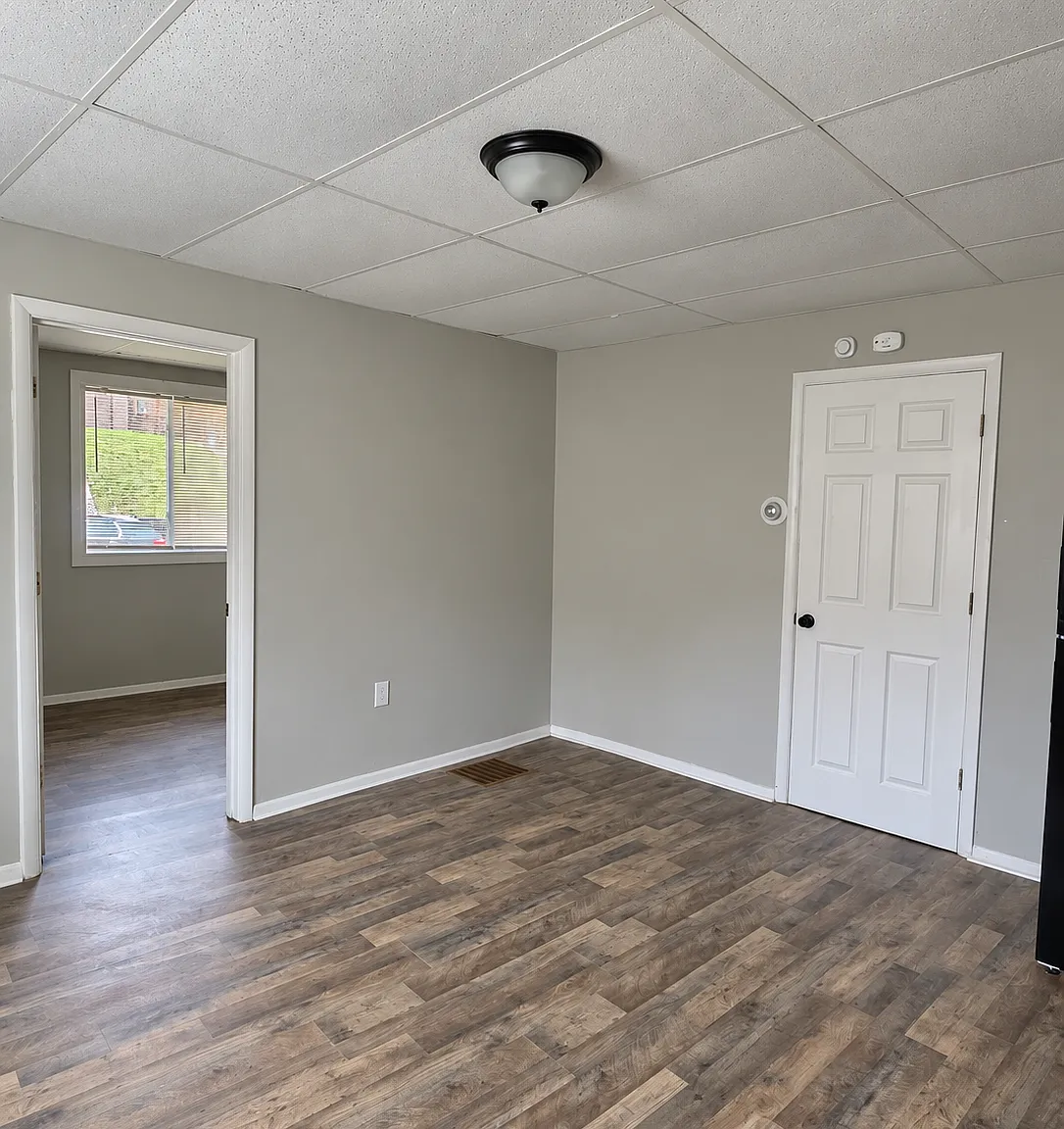 4041 Perrysville Ave — Photo 3