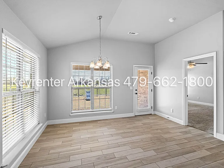 761 Melrose Pl — Photo 13