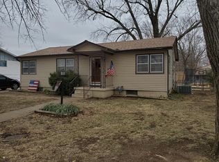 812 S Wilson Ave, Chanute, KS 66720
