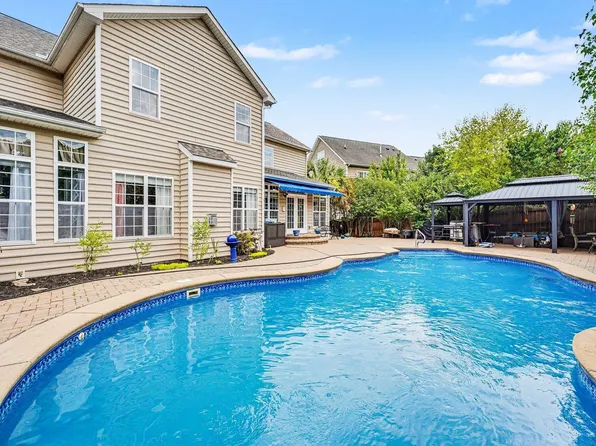 204 Quarryrock Rd, Holly Springs, NC 27540