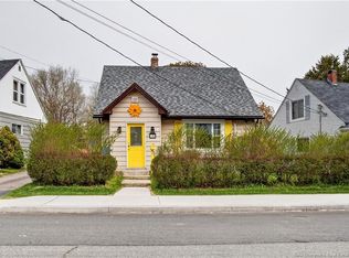 32 Montgomery Cres, Saint John, NB E2K 2S9