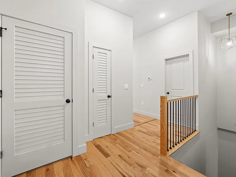 424 Woodlawn Ave #2 — Photo 5
