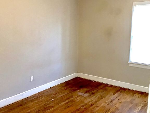 2nd image of 3016 30th St