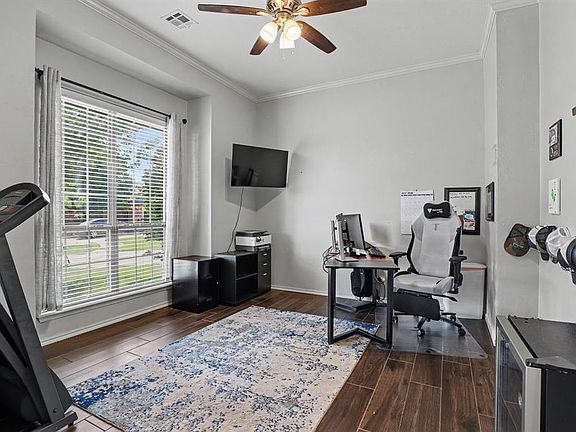 5th image of 17036 Hardwood Pl