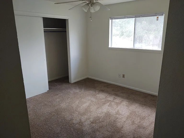 705 & 707 Allen St — Photo 7