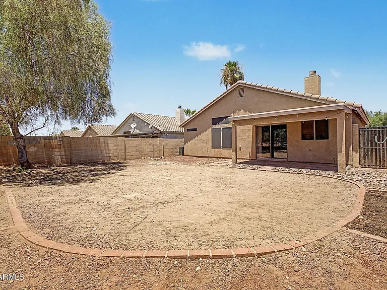 905 E Potter Dr — Photo 30
