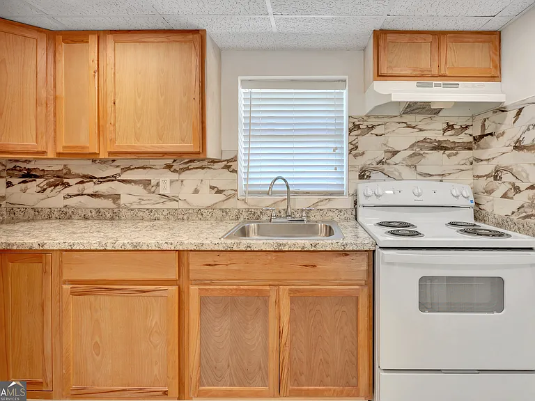 3442 Skyland Dr — Photo 12