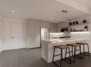 55 Saint Johns Ave #303, Highland Park, IL 60035