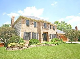 25W754 Marshall Ln, Carol Stream, IL 60188