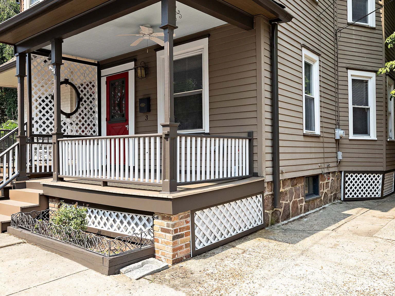 3 bed, 1500 sqft, $3,700 — Photo 3