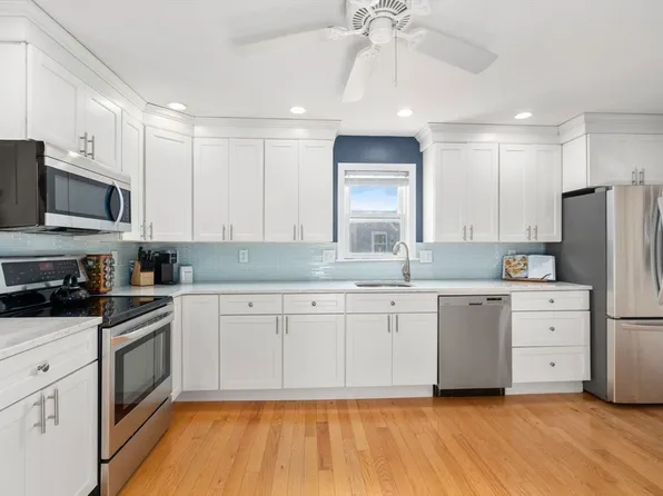 68 Wheatland St #Penthouse, Somerville, MA 02145