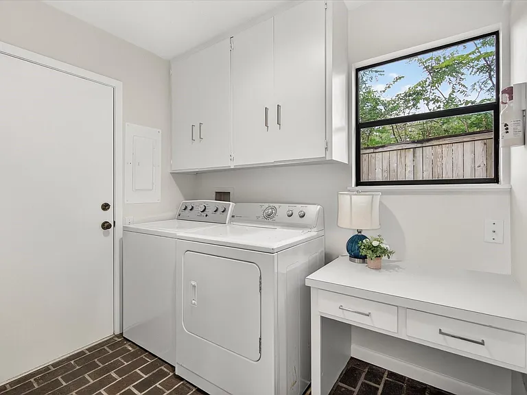 147 Valley Dr — Photo 21