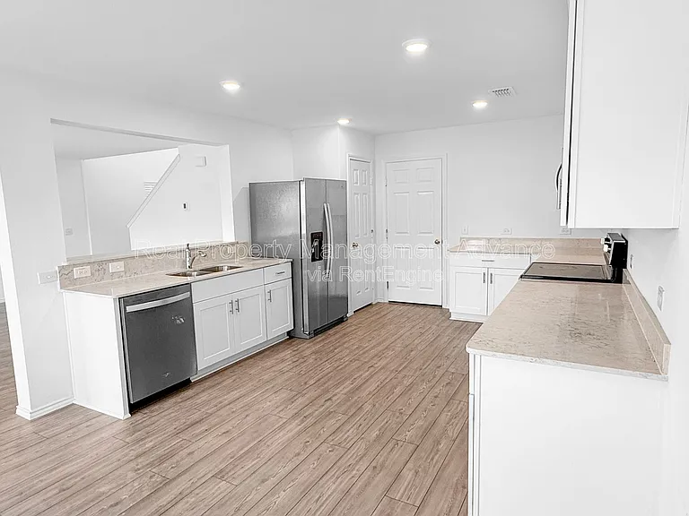 846 Breakwater Dr — Photo 8
