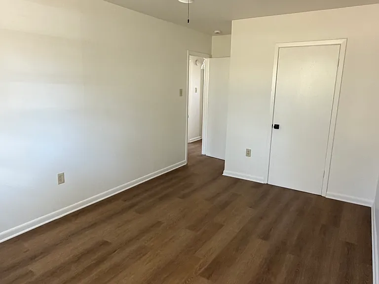 812 Richard St — Photo 7