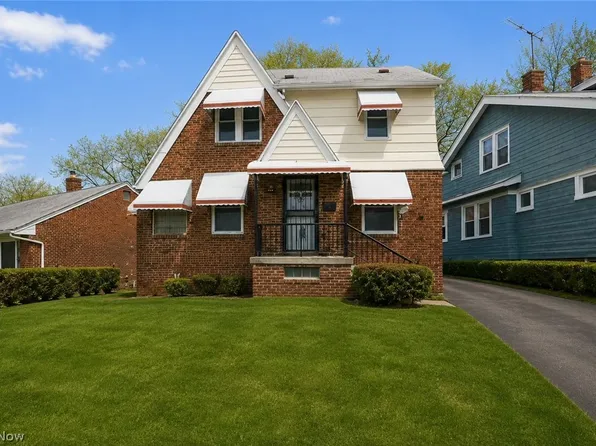 21007 Gardenview Dr, Maple Heights, OH 44137
