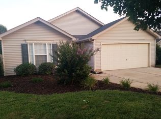 135 Markham Dr, Mooresville, NC 28115
