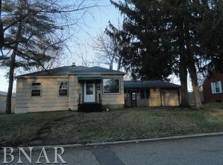 25 University Ct, Normal, IL 61761
