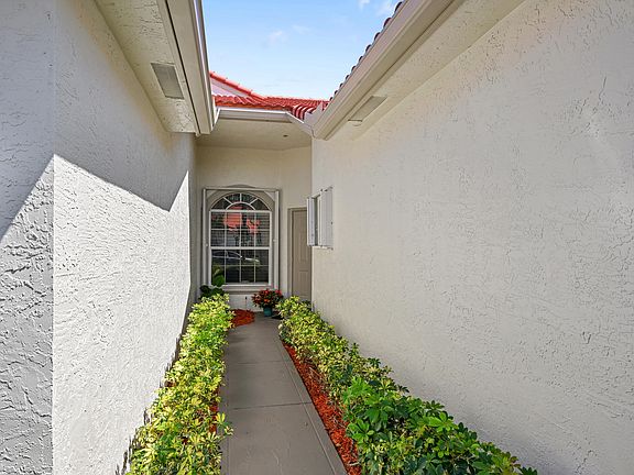 2nd image of 1636 Wood Fern Dr
