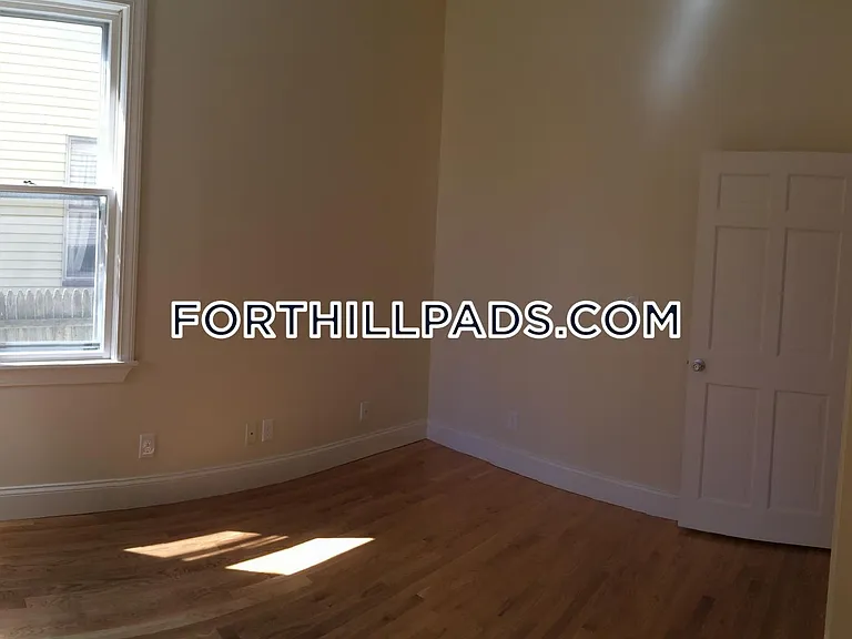 34 Juniper St #1 — Photo 9