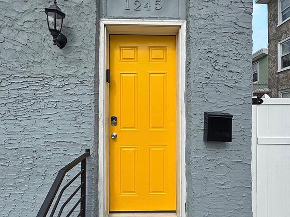 3rd image of 1245 Adams Ave