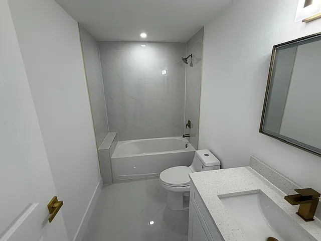 4427 28th St SW — Photo 10