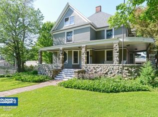 321 W High St, Sycamore, IL 60178