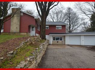 N4482 Potters Rd, Cambridge, WI 53523