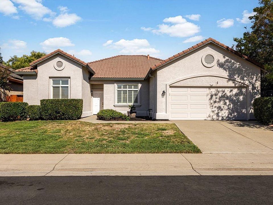 1st image of 2560 Honeysuckle Dr