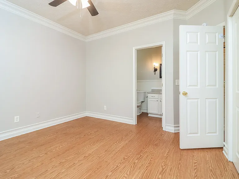 186 Windcroft Ct NW — Photo 12