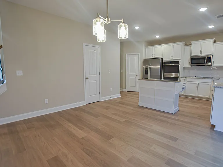 1113 Henry Place Blvd — Photo 6