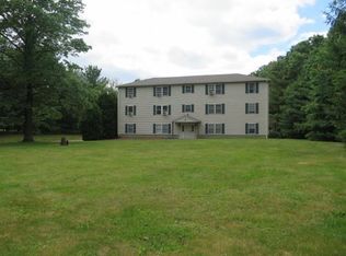 6 McIntyre Rd APT 5, North Oxford, MA 01537