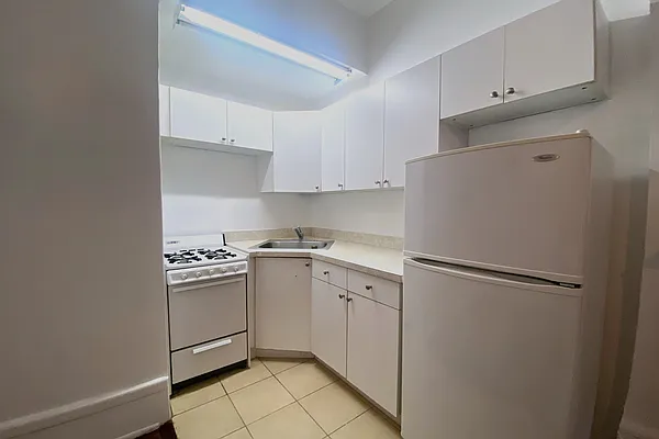 Rented by Douglas Elliman | media 4